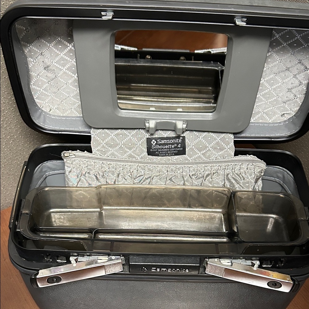 Vtg 1987 Samsonite Silhouette 4 Gray Travel Train Make Up Beauty Case Luggage - Picture 7 of 16